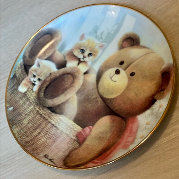 Limited Edition “A Stuffed Friend” Cat Plate by Ruane Manning | The Danbury Mint - Picture 3 of 16